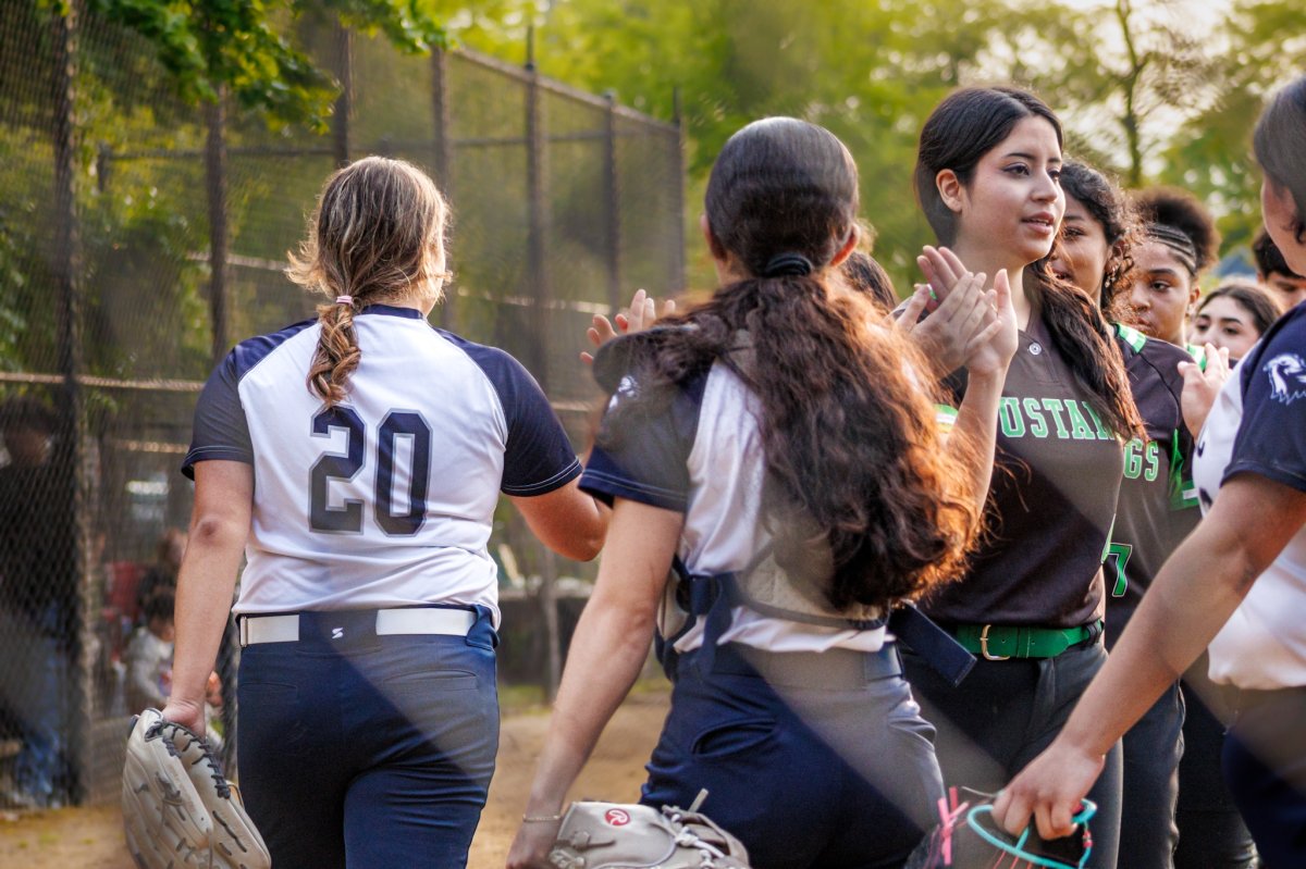 Lady ravens softball